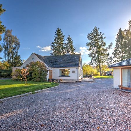 Charming 1-Bed Cottage In Inverness Esterno foto