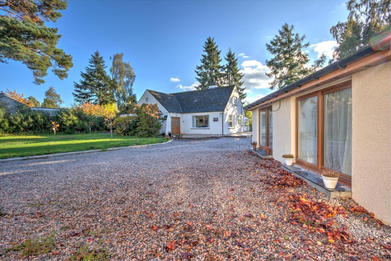 Charming 1-Bed Cottage In Inverness Esterno foto